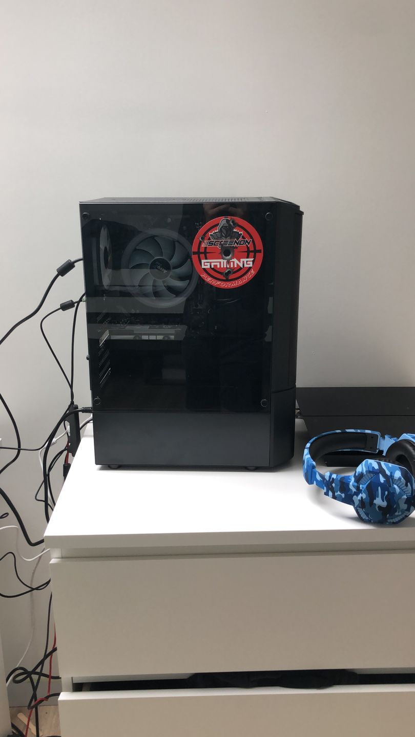 Customer photo review of ScreenON - Ryzen 5 - 240GB M.2 SSD + 1TB HDD - RX 550 2GB - GamePC.X514131 - WiFi