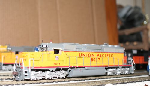 Customer photo review of Athearn HO RTR SD40-2, UP #8037