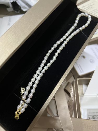 Customer photo review of New Yorker Freshwater Pearl Necklace WN00229