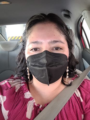Customer photo review of Aretes de Flores Colgantes