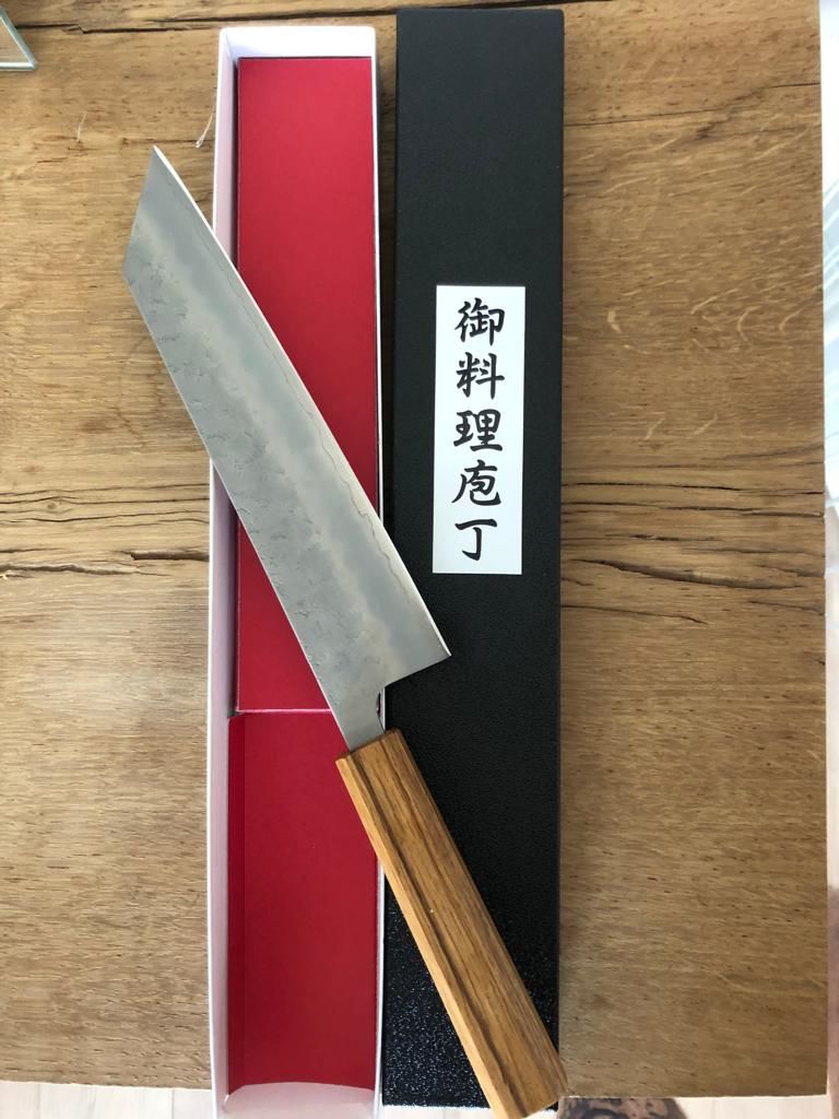 Customer photo review of Kazan Ginsan Nashiji Kiritsuke Gyutou 210mm (8.2")