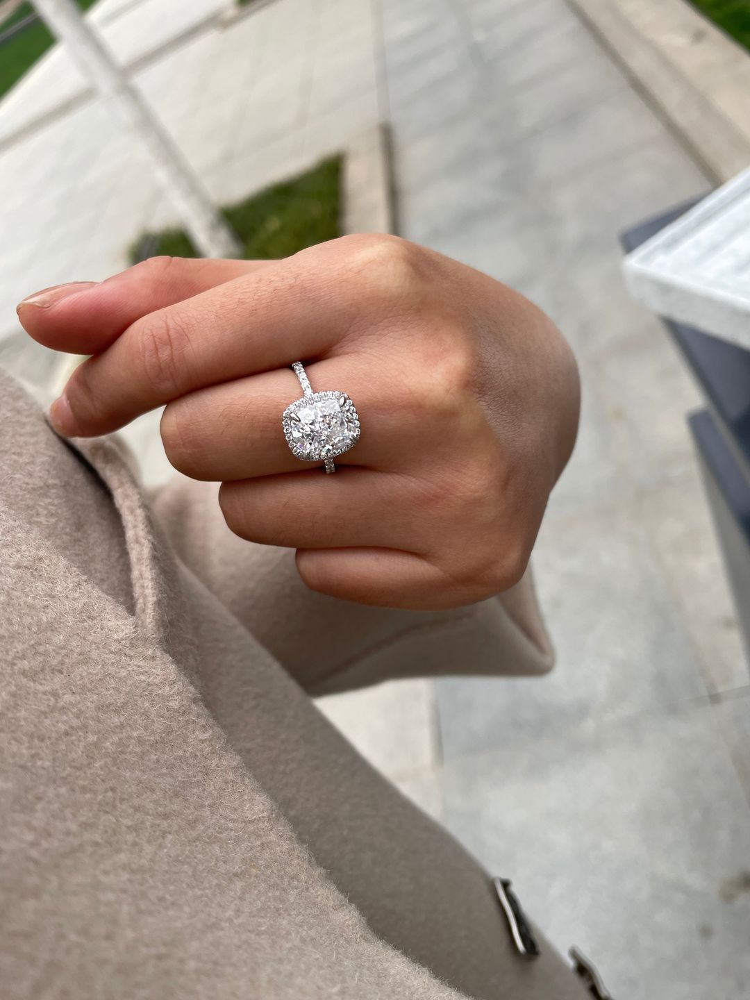 Customer photo review of Louily Luxurious Halo Cushion Cut Simulated Diamond Engagement Ring In Sterling Silver