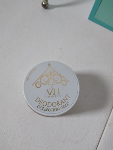 Customer photo review of Déodorant 98% naturel parfumé au Musc blanc