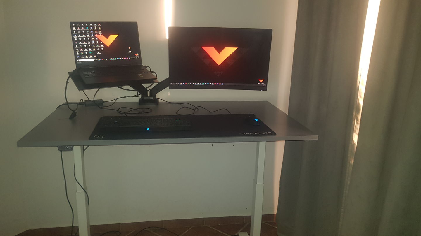 Customer photo review of Support de moniteur et ordinateur portable OPE-1