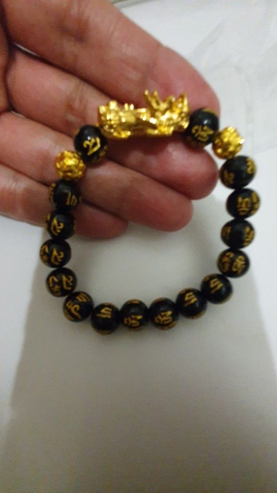 Customer photo review of Pi Xiu Schwarzer Obsidian Armband