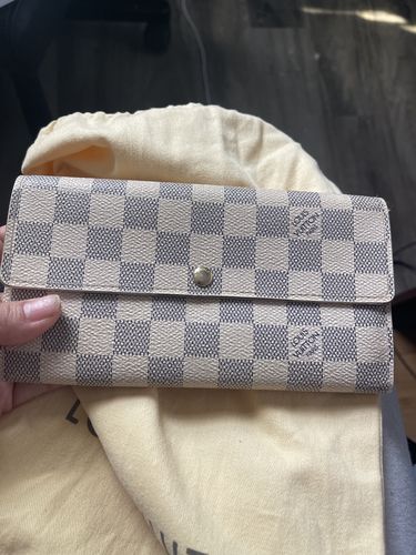 Customer photo review of PRELOVED Louis Vuitton Damier Azur Wallet CA4078 032622