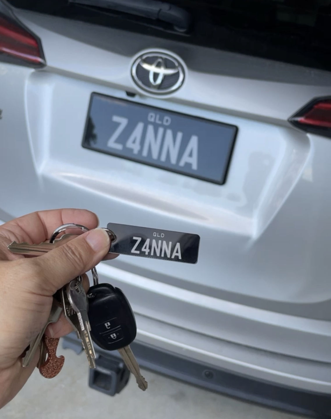 Customer photo review of Custom Design Keychain 🔑
