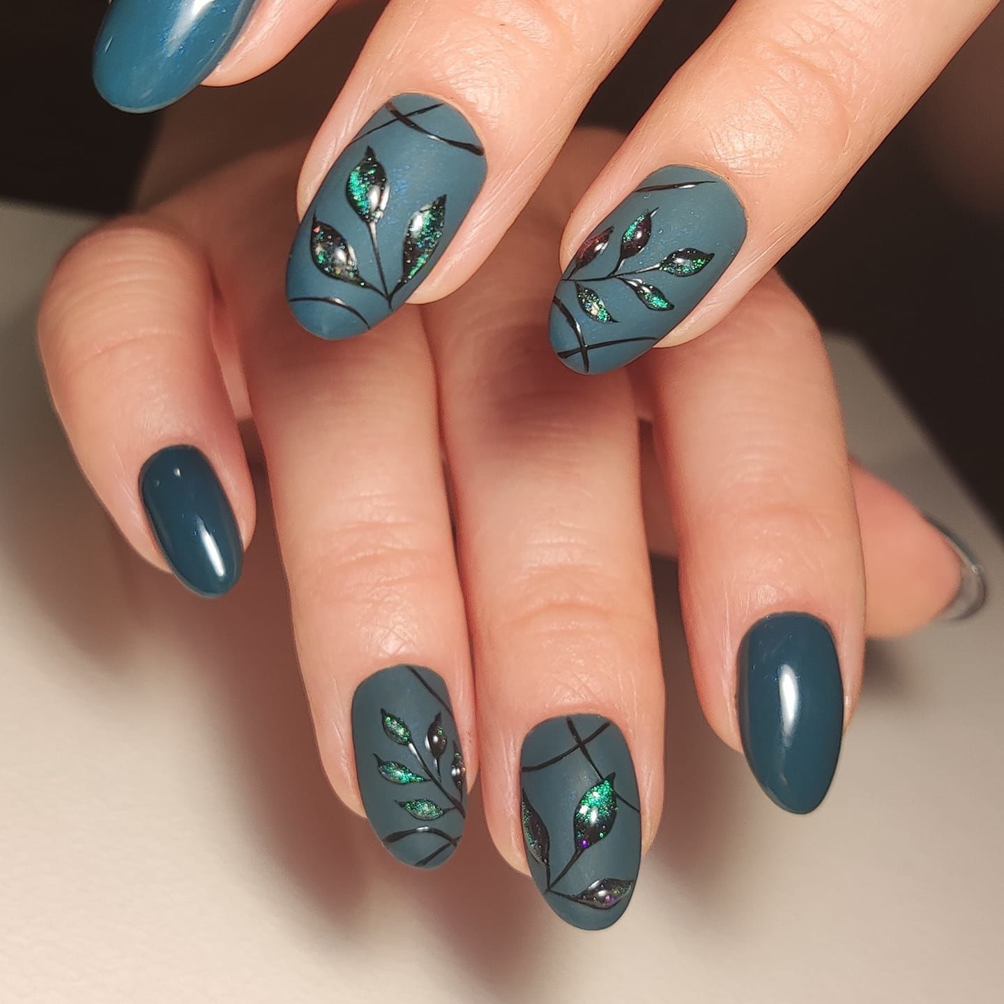 Customer photo review of Lac gel Studios Didier - Dark veils, 8ml