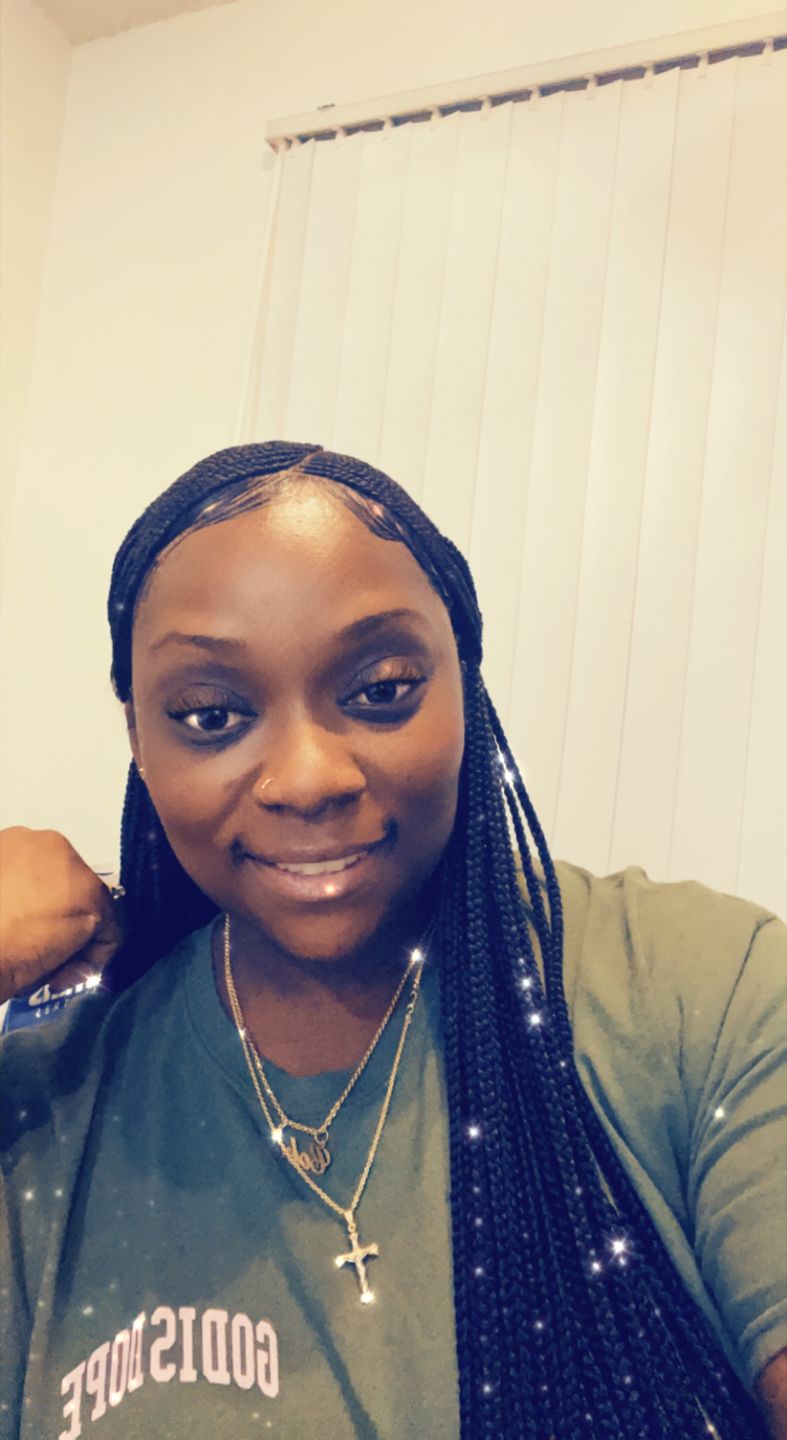 Customer photo review of Beyoncé Knotless Braids Wigs (Ready To Ship)