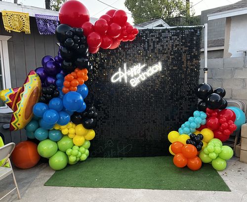 Customer photo review of Black Shimmer Wall Panels – Easy Setup Wedding/Event/Theme Party Decorations