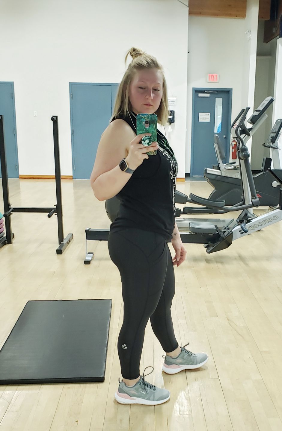 Customer photo review of Up-Tight Legging - Black