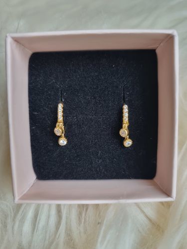 Customer photo review of Mila Medium Ohrringe