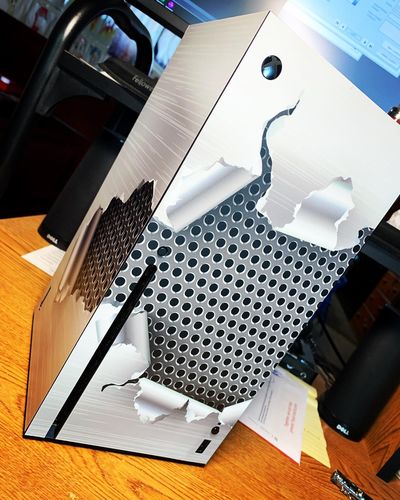 Customer photo review of Breaking Through - Xbox Series X Console Skin