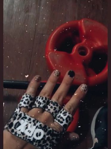 Customer photo review of Guantes Pesas GRAB Classic M