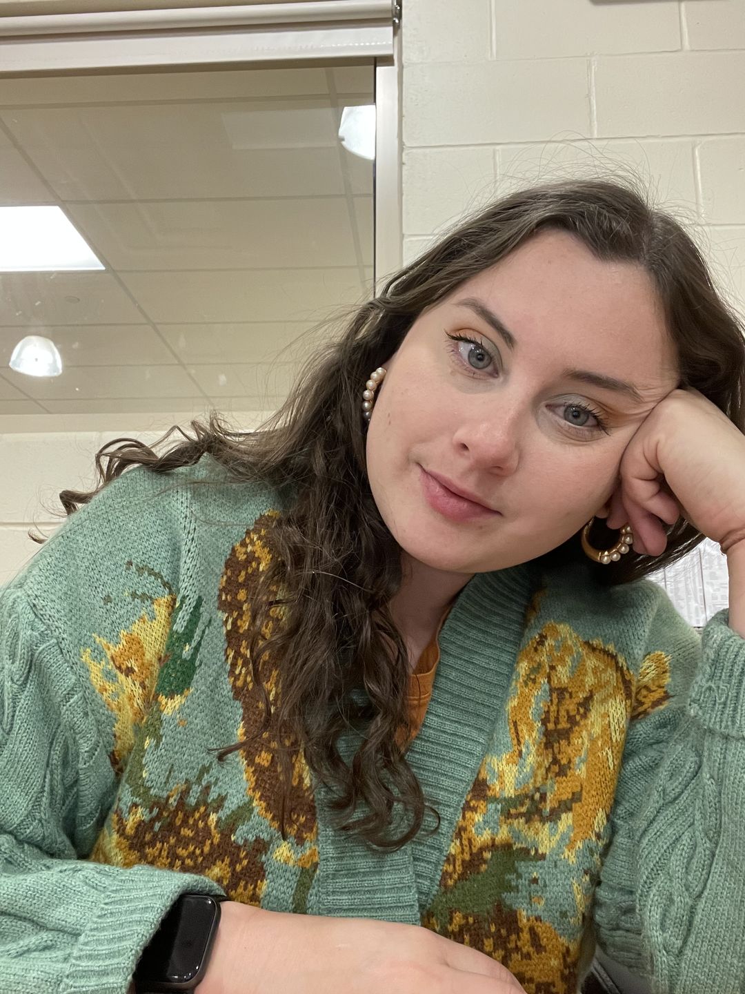 Customer photo review of Van Gogh Vintage Cardigan Knit Sweater