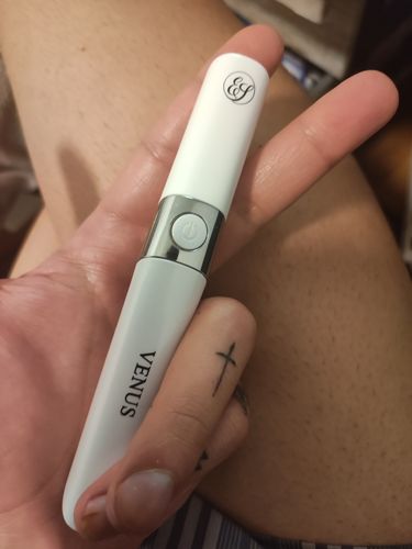 Customer photo review of EvenSkyn® Venus: Premium Eyelid Anti-Aging Device