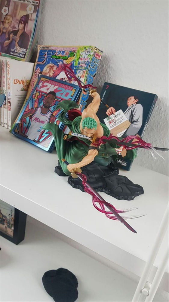 Customer photo review of Roronoa Zoro Santoryu - Action Figure