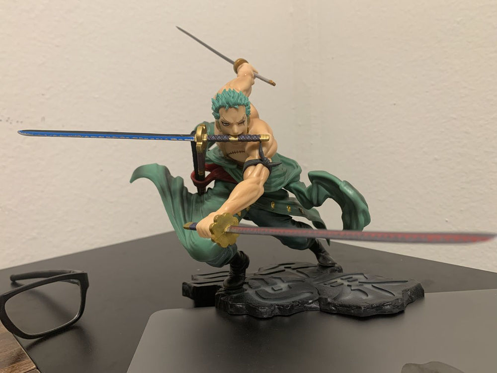 Customer photo review of Roronoa Zoro Santoryu - Action Figure