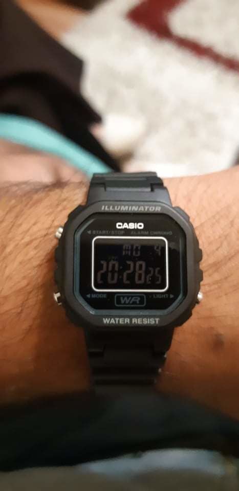 Customer photo review of Reloj Casio Vintage LA-20WH-1BDF Negro