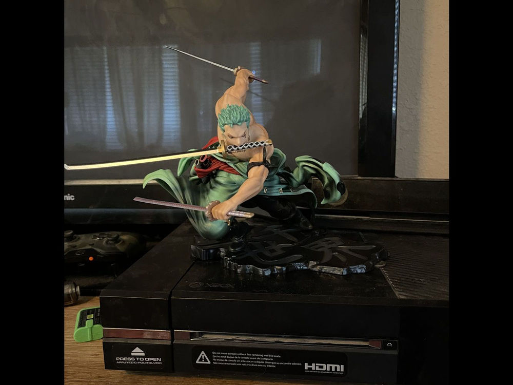 Customer photo review of Roronoa Zoro Santoryu - Action Figure