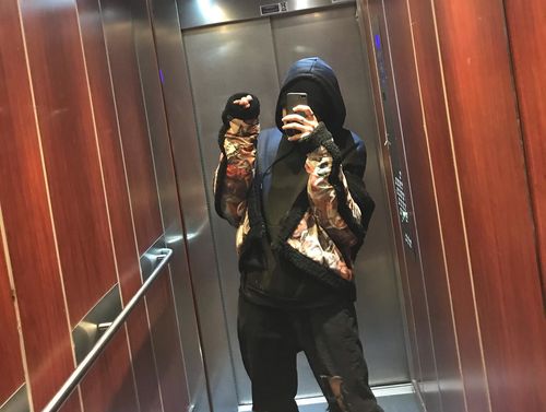 Customer photo review of Shearling hooded coat-Pieter Bruegel-Black