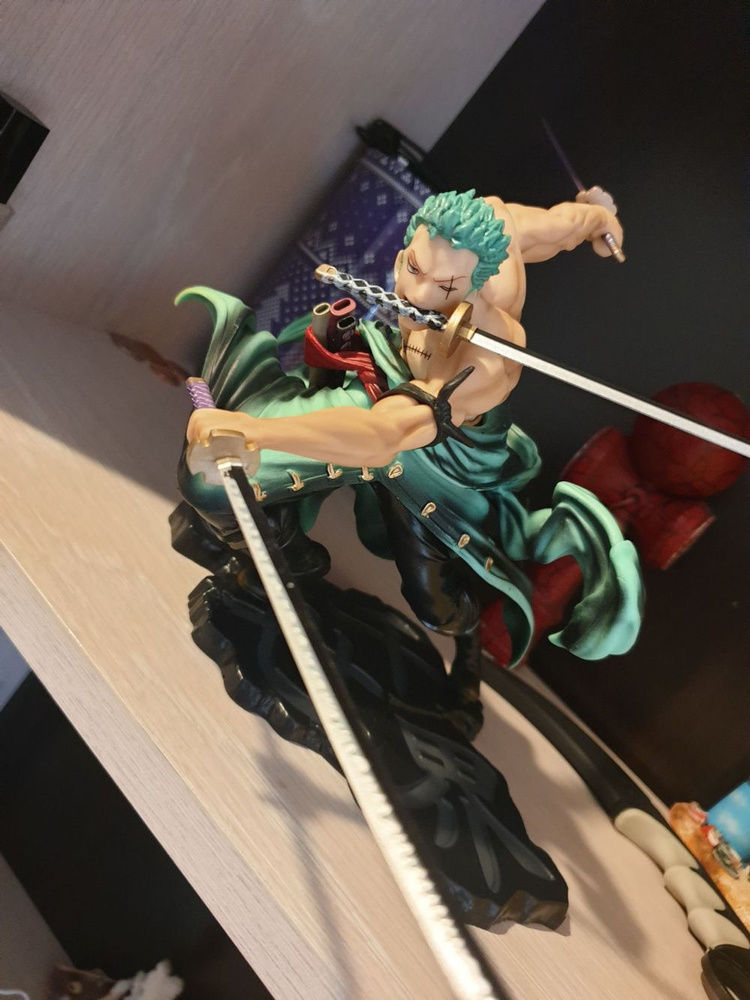Customer photo review of Roronoa Zoro Santoryu - Action Figure
