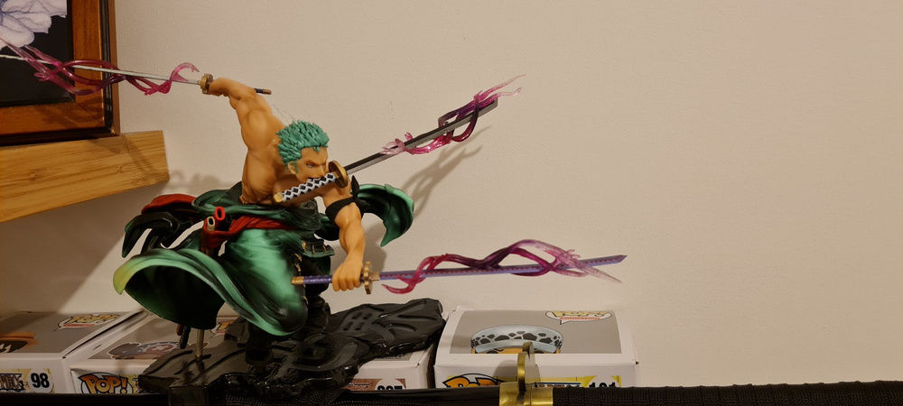 Customer photo review of Roronoa Zoro Santoryu - Action Figure