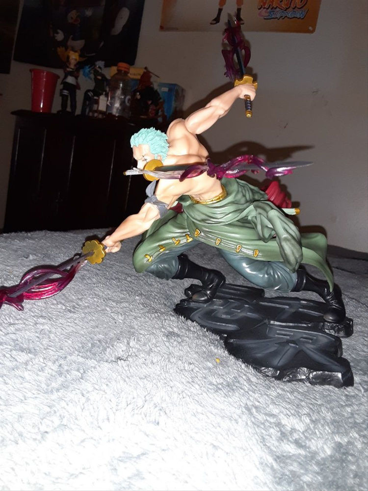 Customer photo review of Roronoa Zoro Santoryu - Action Figure