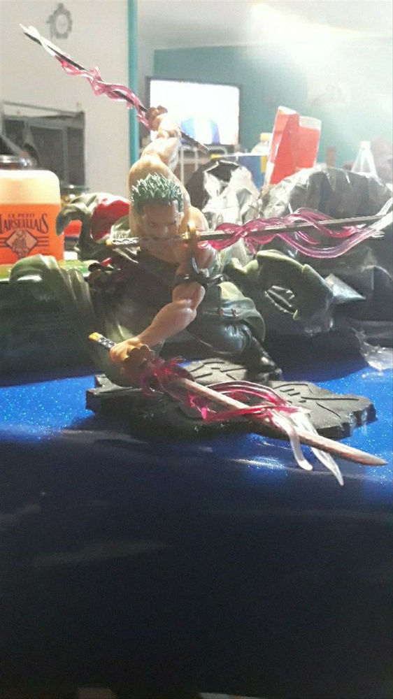 Customer photo review of Roronoa Zoro Santoryu - Action Figure