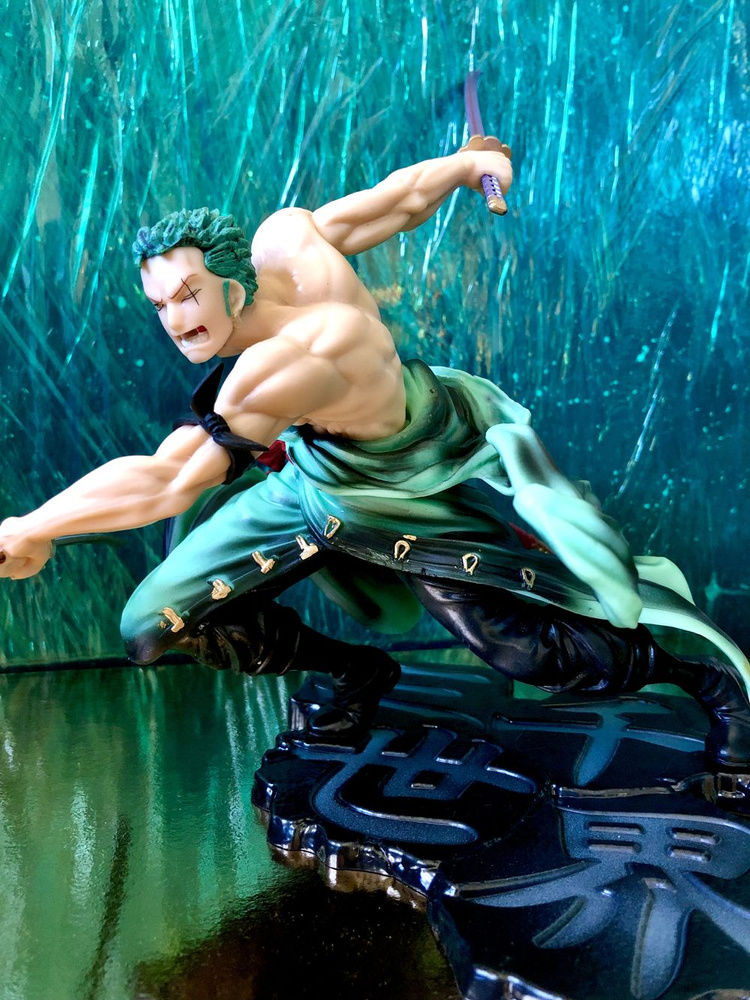Customer photo review of Roronoa Zoro Santoryu - Action Figure