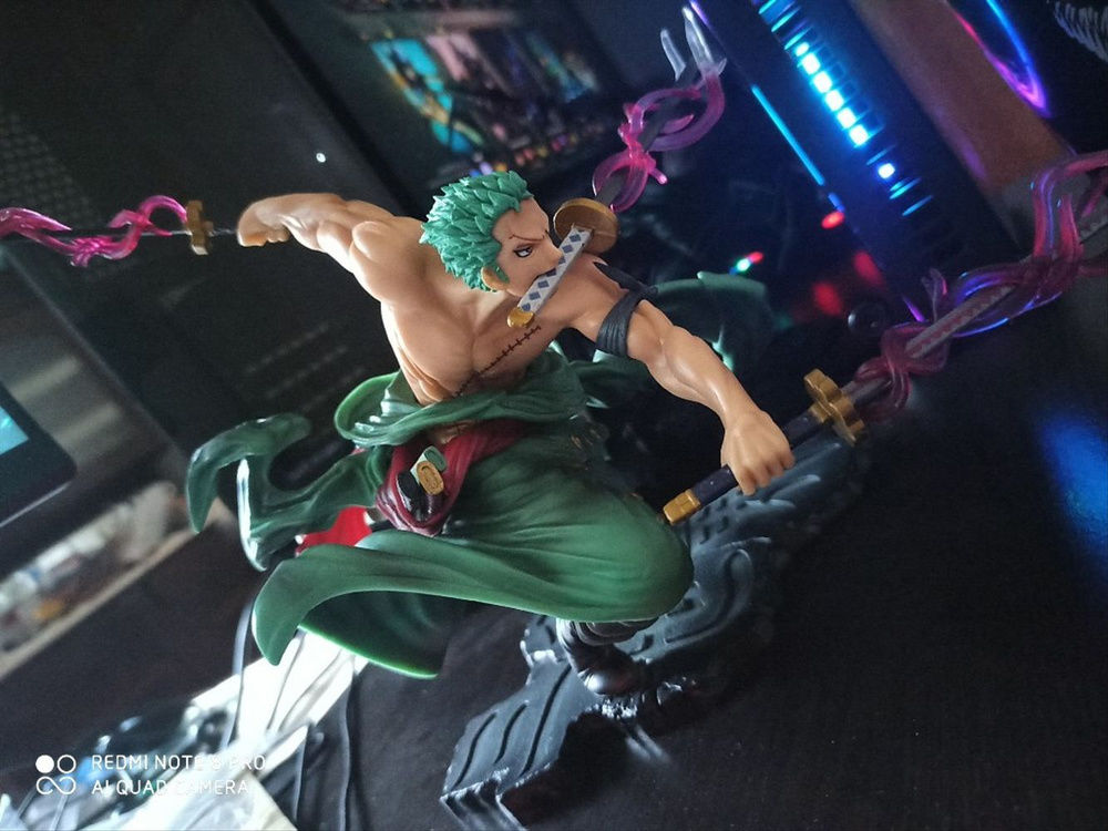 Customer photo review of Roronoa Zoro Santoryu - Action Figure