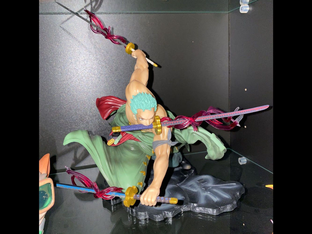Customer photo review of Roronoa Zoro Santoryu - Action Figure