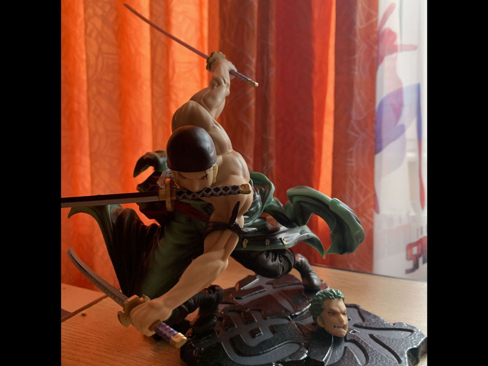 Customer photo review of Roronoa Zoro Santoryu - Action Figure