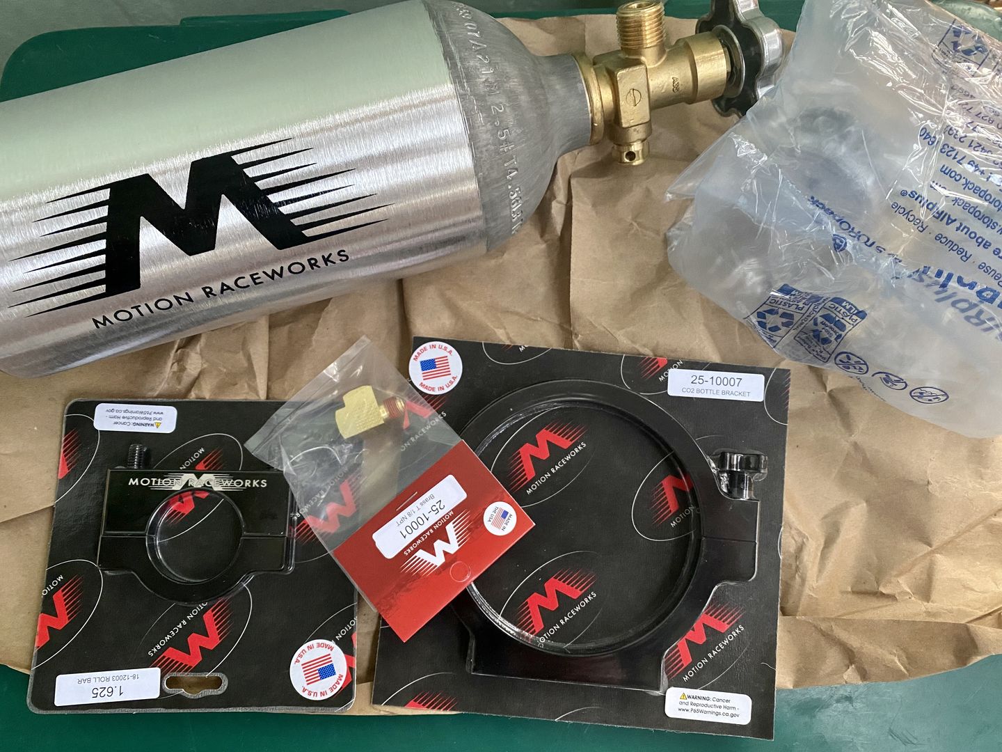 Customer photo review of Motion Raceworks Black Anodized 2.5lb CO2 Bottle Bracket (Bottle Not Included) 25-10007