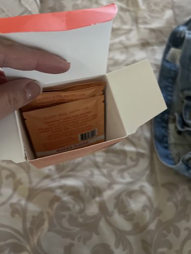 Customer photo review of Mango Flavored Wipes Box of 10