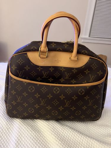 Customer photo review of PRELOVED Louis Vuitton Deauville Monogram Tote Bag MB1003 041522