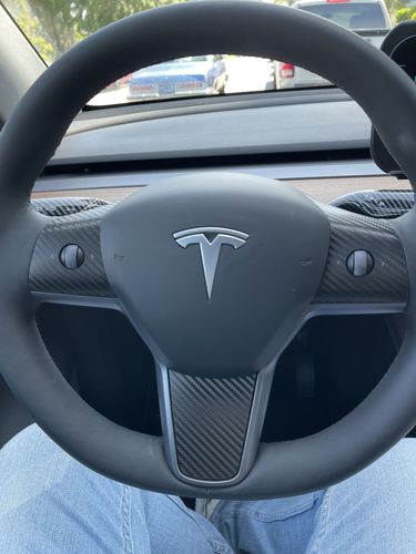 Customer photo review of Steering Wheel Wrap for Tesla Model 3 & Y