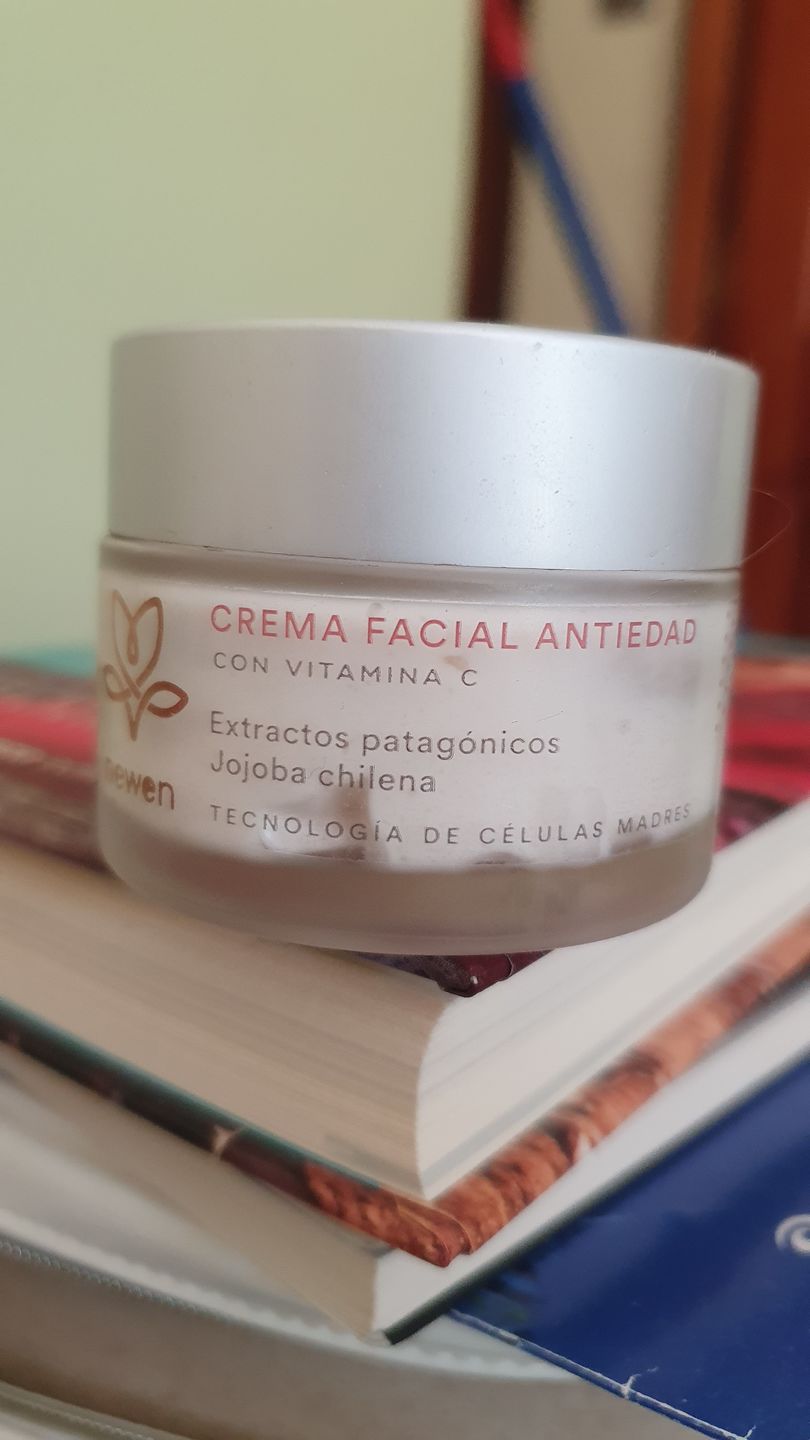 Customer photo review of Crema Facial Antiedad Intensiva Células Madres