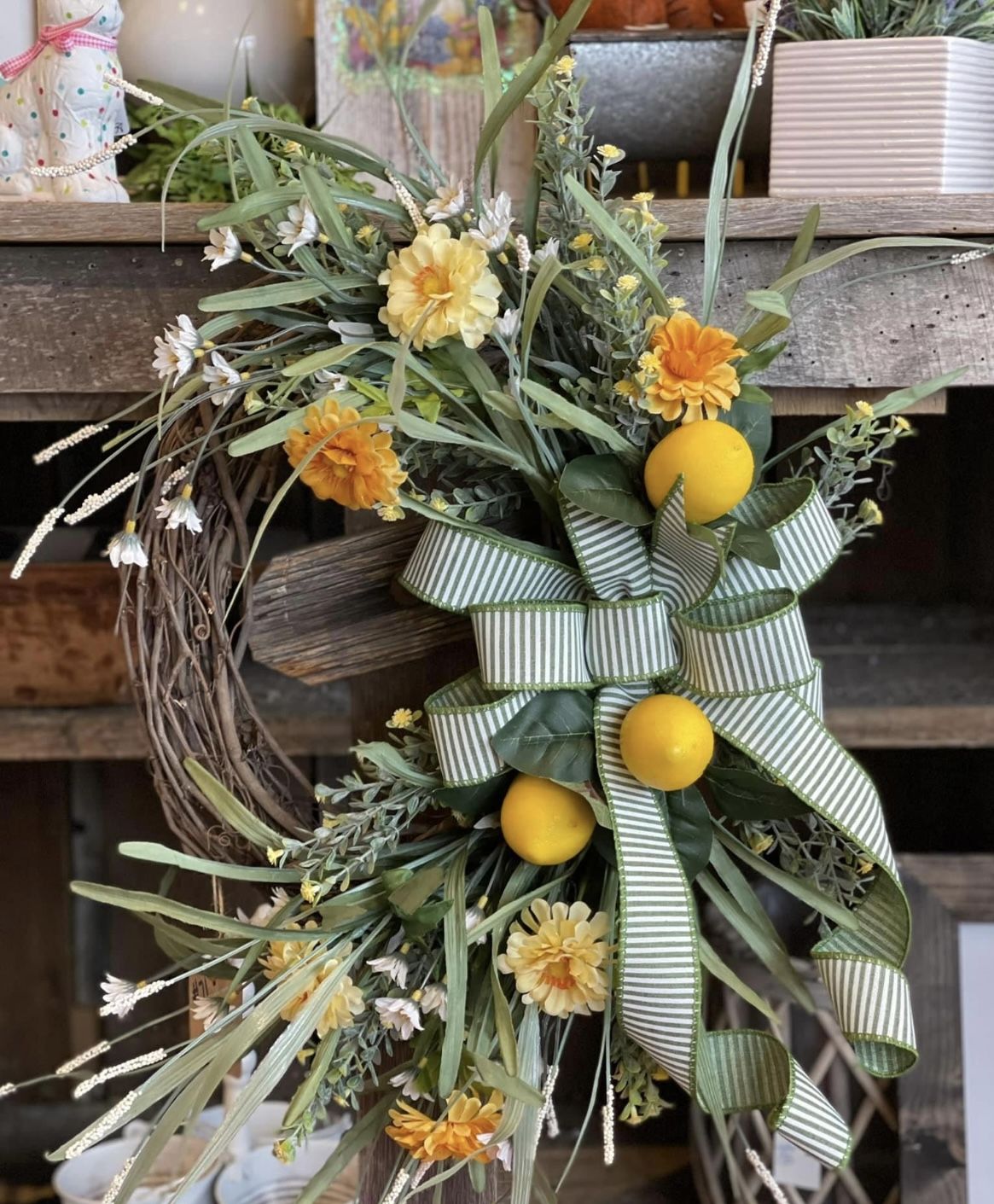 Customer photo review of 16" Oval Grapevine Wreath - DECOE-036