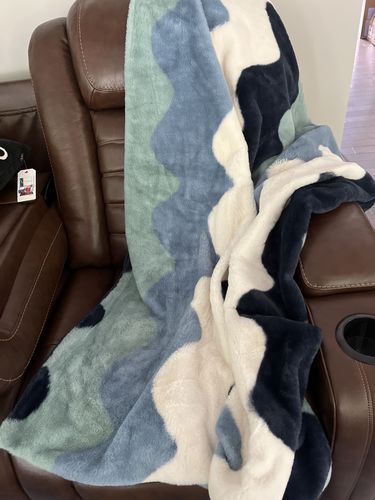 Customer photo review of Multicolor Blue Faux Fur Throw