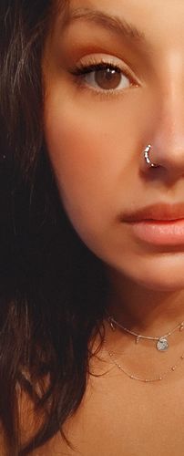 Customer photo review of Le vrai piercing Yanissa