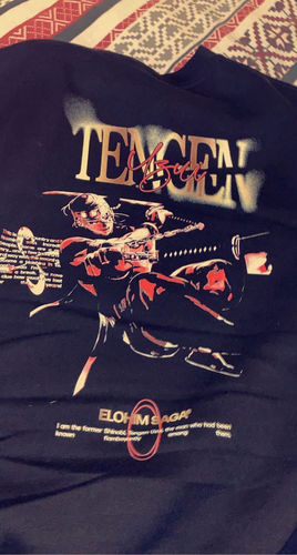 Customer photo review of Tengen Uzui - Graphic Sweatshirt