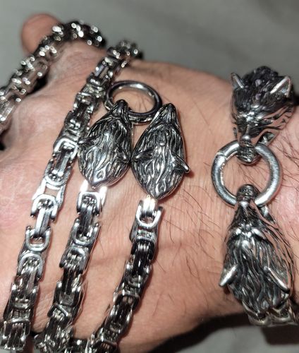 Customer photo review of Fenrir's Bite