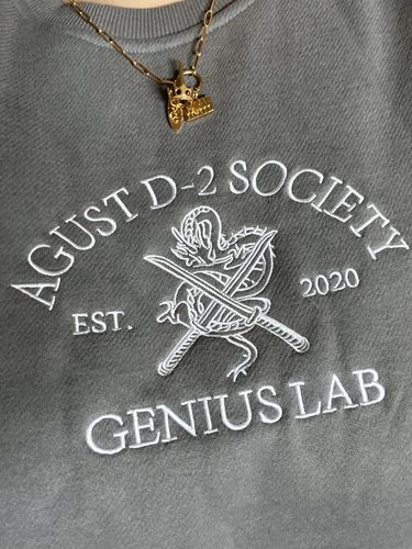 Customer photo review of D-2 Crewneck Sweater