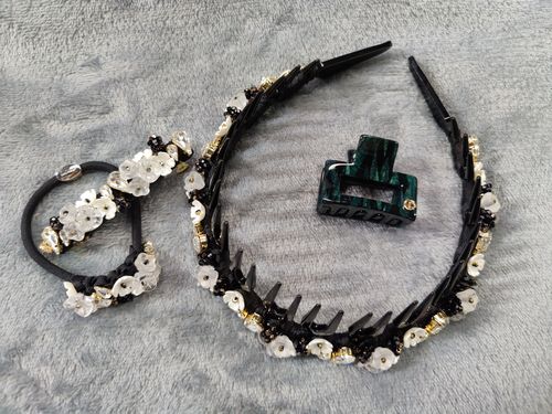 Customer photo review of Hermia Tiara Flower Headband
