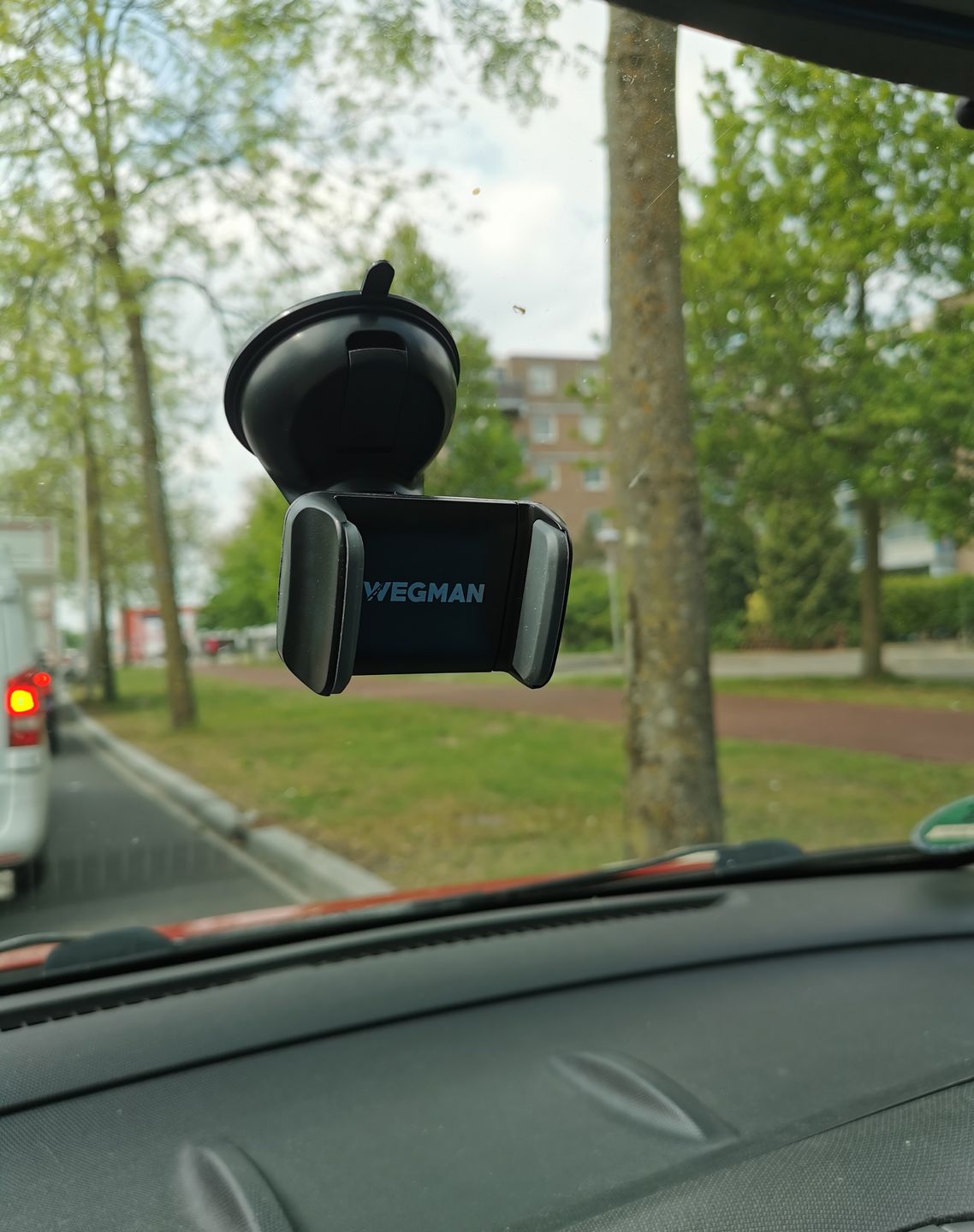 Customer photo review of Wegman Telefoonhouder Met Zuignap - Dashboard en autoruit