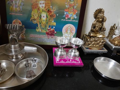 Customer photo review of Lotus Rangoli Wooden Stand / Hridaya Kamalam Kolam Manai / For Lamps / Deities/ Decoration
