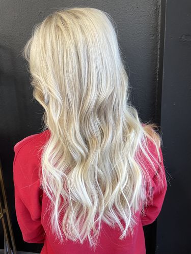 Customer photo review of Full Shine Flat Silk Weft Virgin PU Sew In Human Hair Extensions Platinum Blonde (#60)