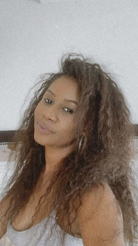 Customer photo review of THEMBI - Peruvian 13x4 Lace Front Wig