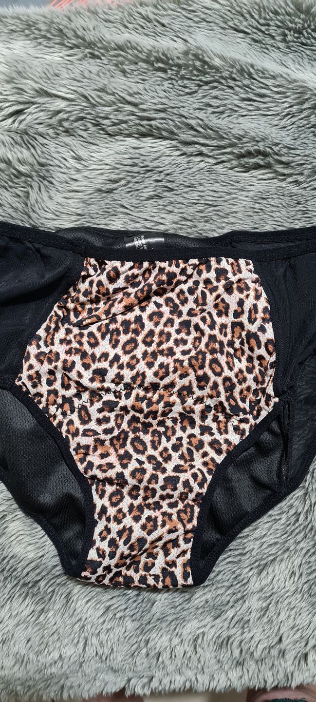 Customer photo review of Culotte Menstruelle gainante Clara (taille haute)